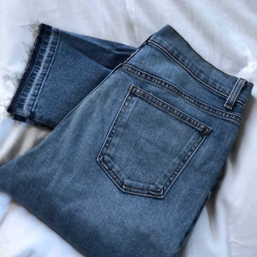 Lulu’s Character Driven Distressed Jeans Size 30